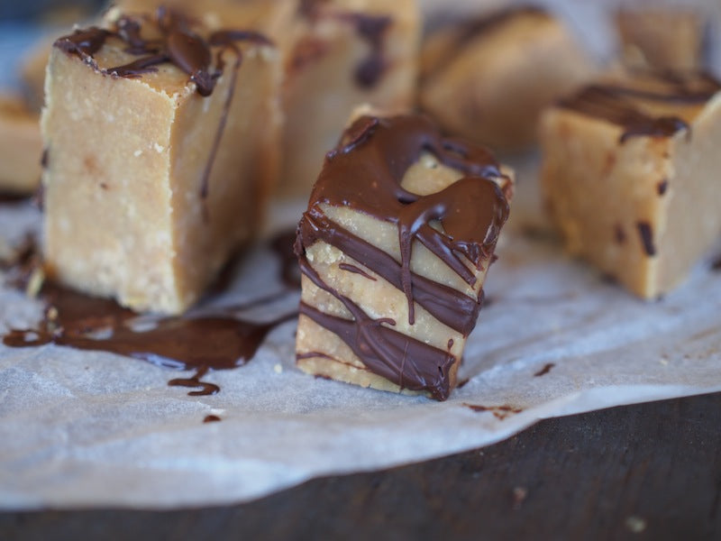 Maca & Peanut Butter Fudge Squares